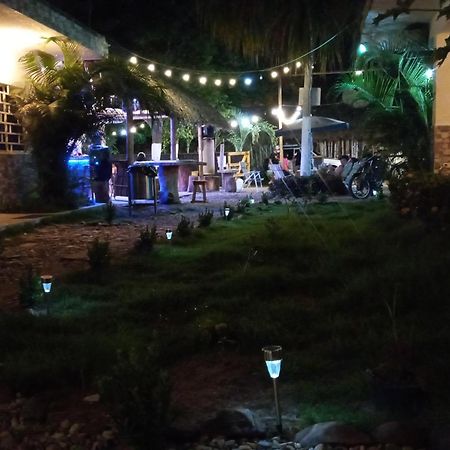 פאלומינו Hostal Cuyagua מראה חיצוני תמונה