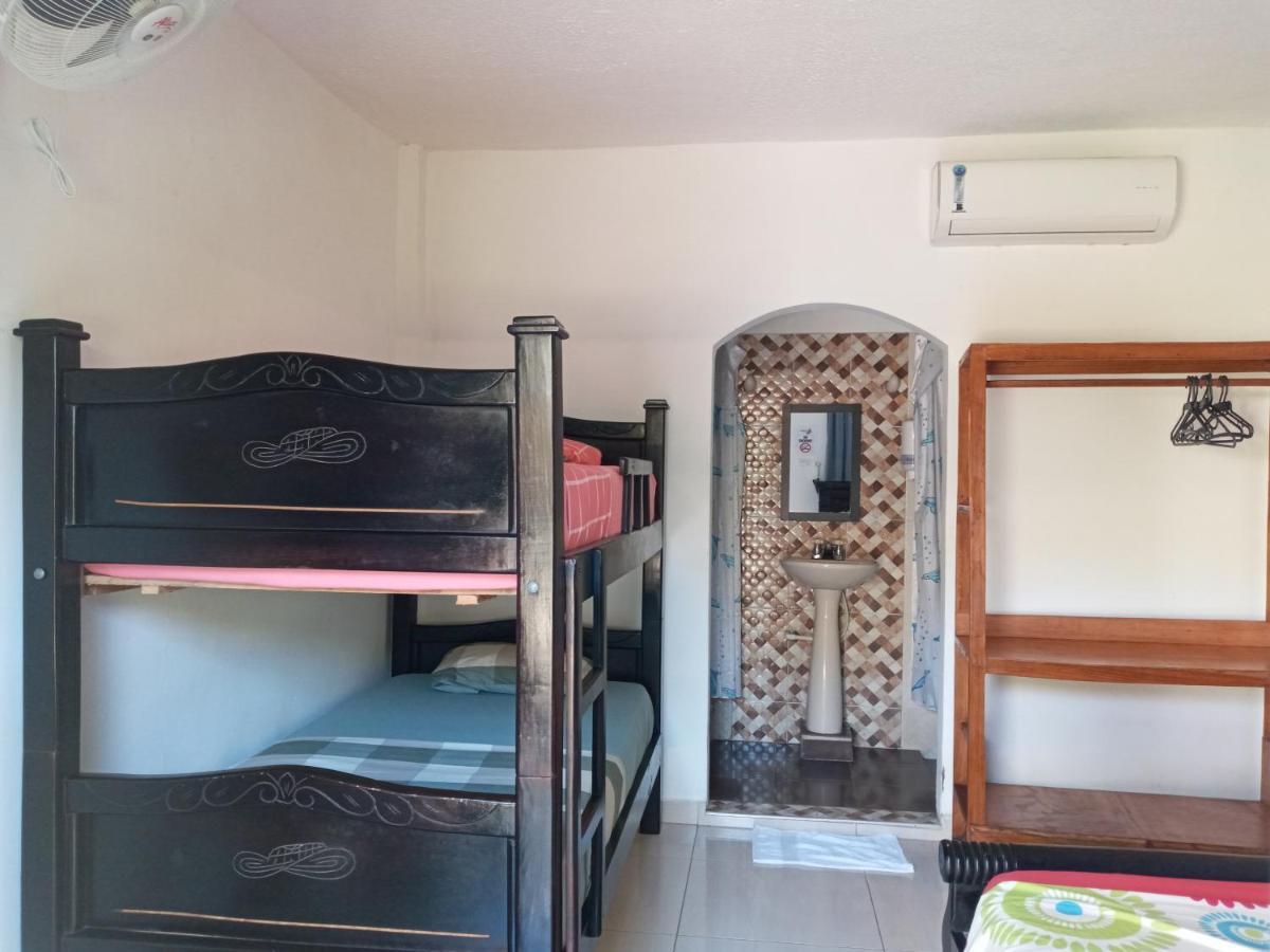 פאלומינו Hostal Cuyagua מראה חיצוני תמונה