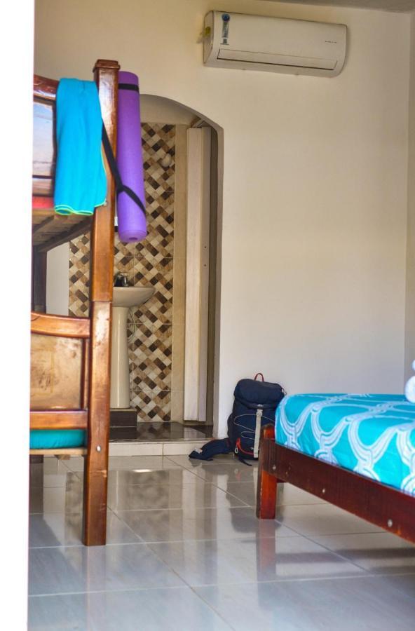 פאלומינו Hostal Cuyagua מראה חיצוני תמונה