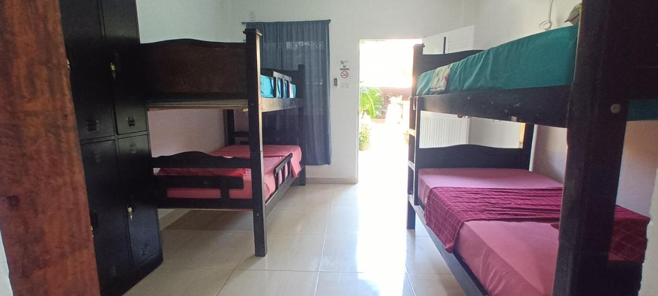 פאלומינו Hostal Cuyagua מראה חיצוני תמונה