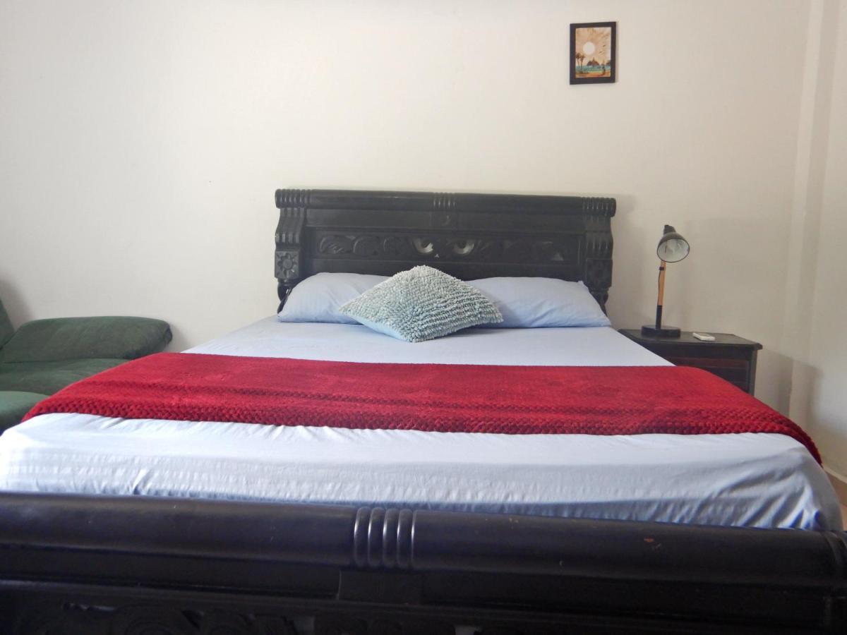 פאלומינו Hostal Cuyagua מראה חיצוני תמונה